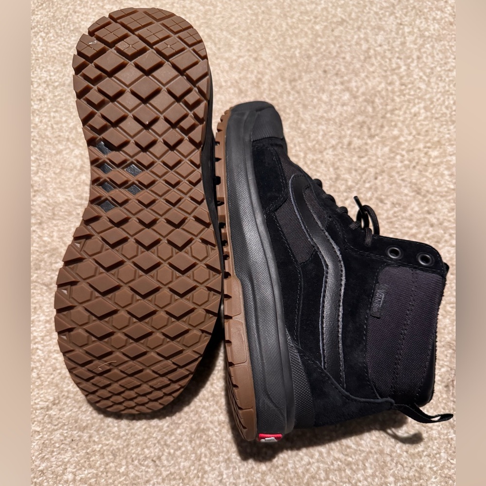 Vans MTE UltraRange EXO Hi shoe